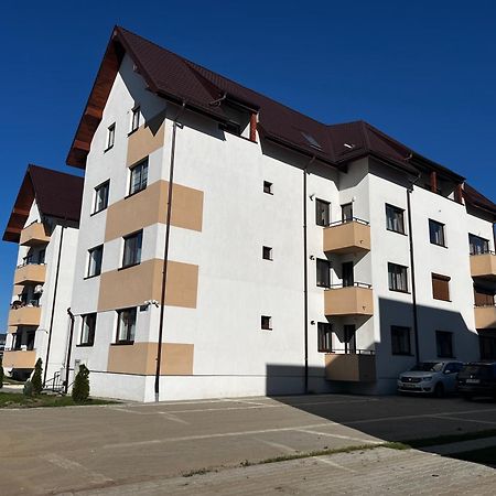 Mirandis Apartments - Comfort & Private Parking Near Coresi Mall Brașov Exterior foto