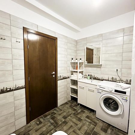 Mirandis Apartments - Comfort & Private Parking Near Coresi Mall Brașov Exterior foto