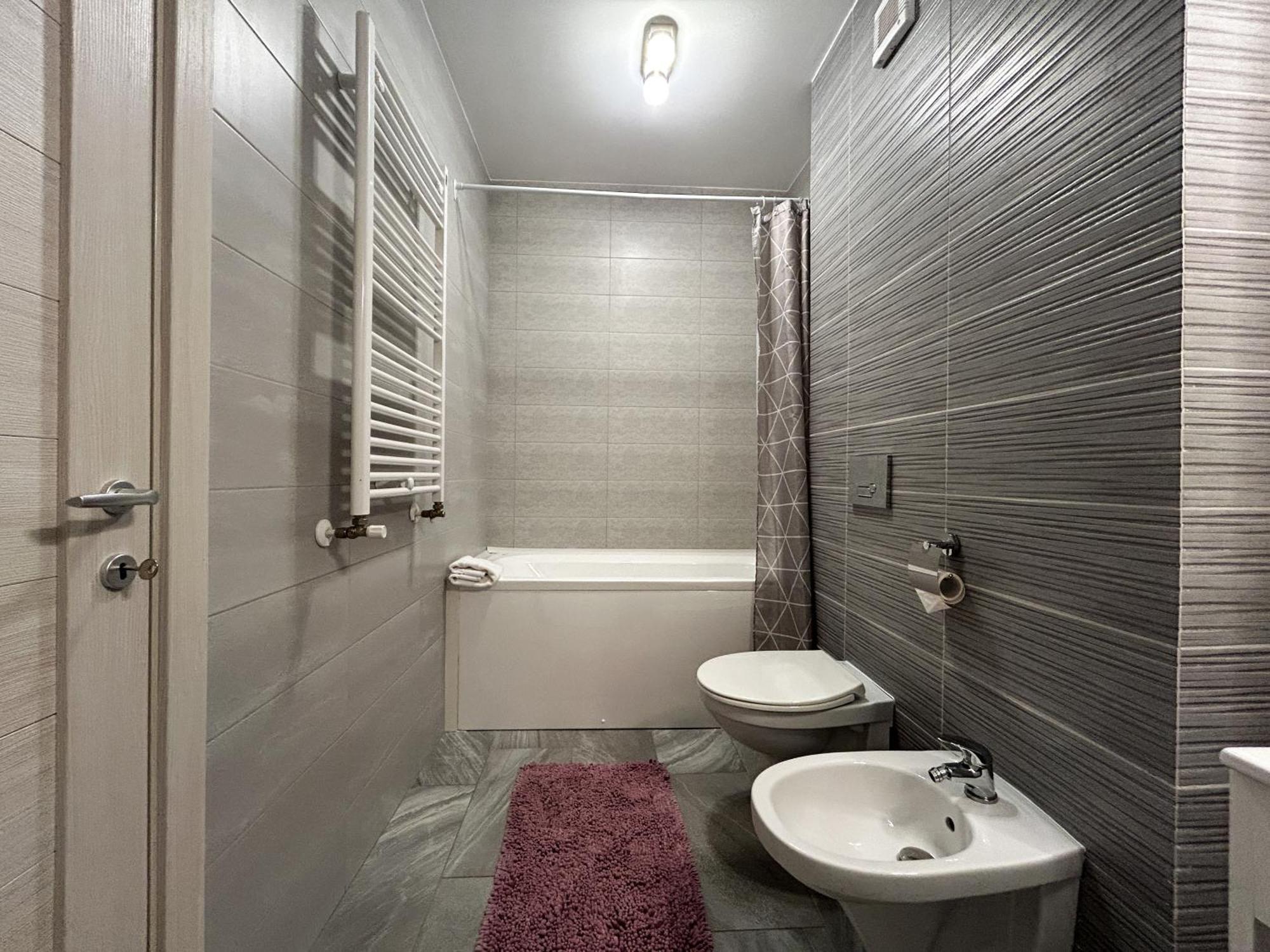 Mirandis Apartments - Comfort & Private Parking Near Coresi Mall Brașov Exterior foto