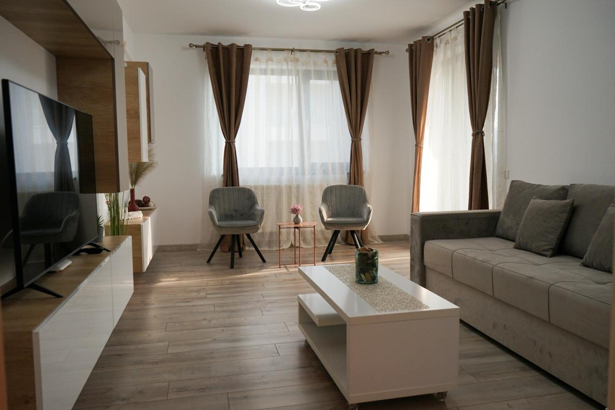 Mirandis Apartments - Comfort & Private Parking Near Coresi Mall Brașov Exterior foto