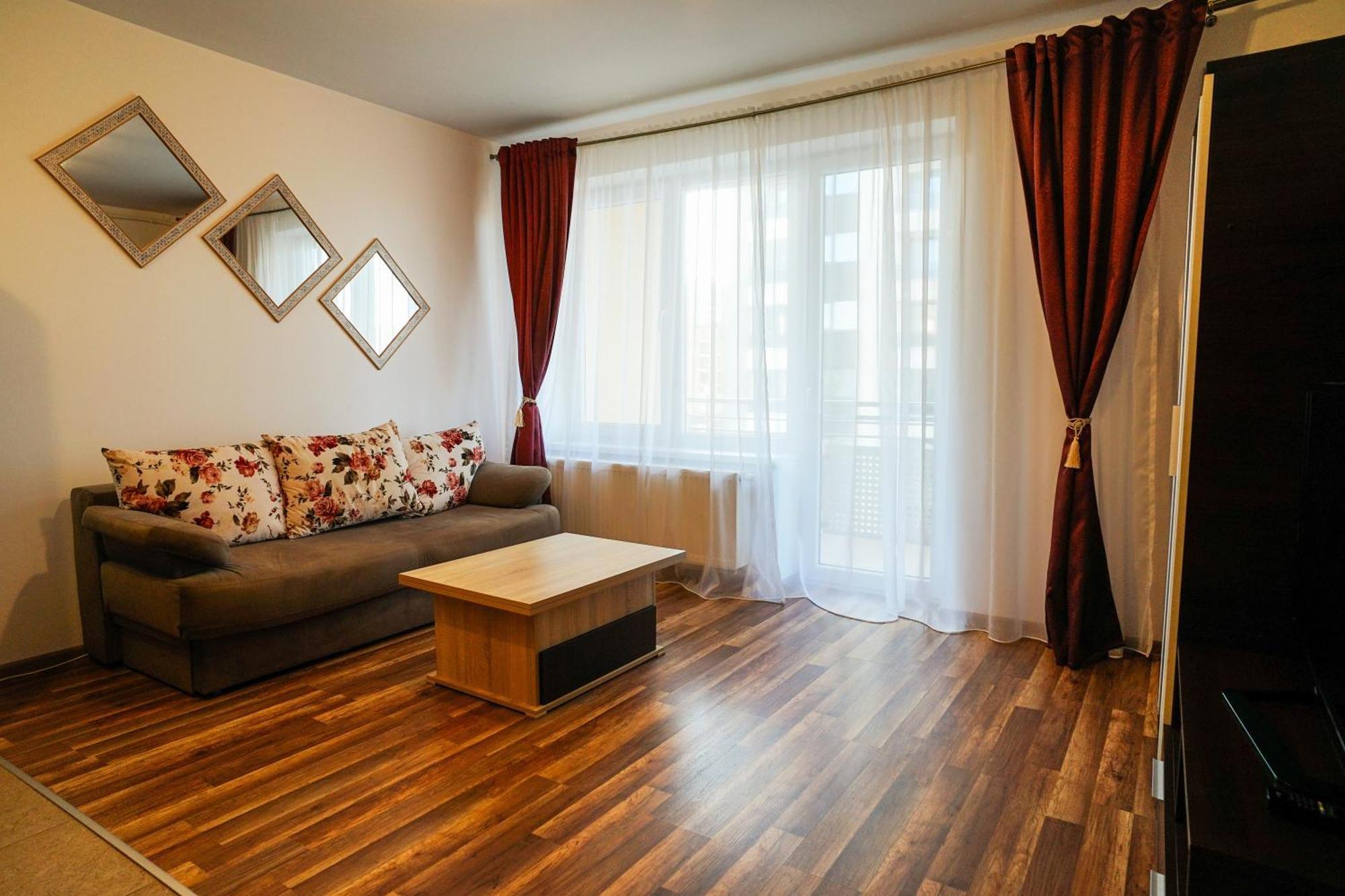 Mirandis Apartments - Comfort & Private Parking Near Coresi Mall Brașov Exterior foto