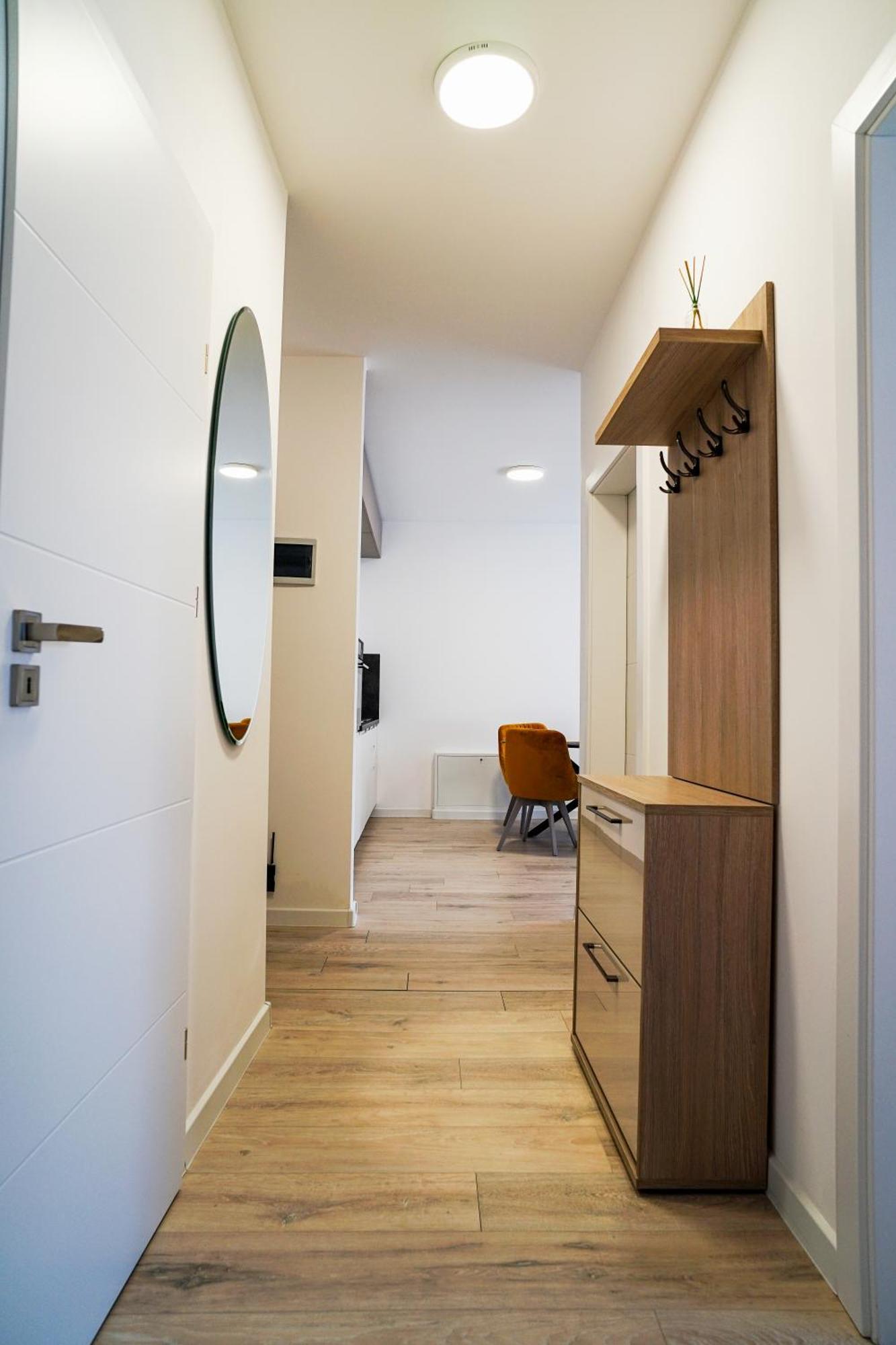 Mirandis Apartments - Comfort & Private Parking Near Coresi Mall Brașov Exterior foto